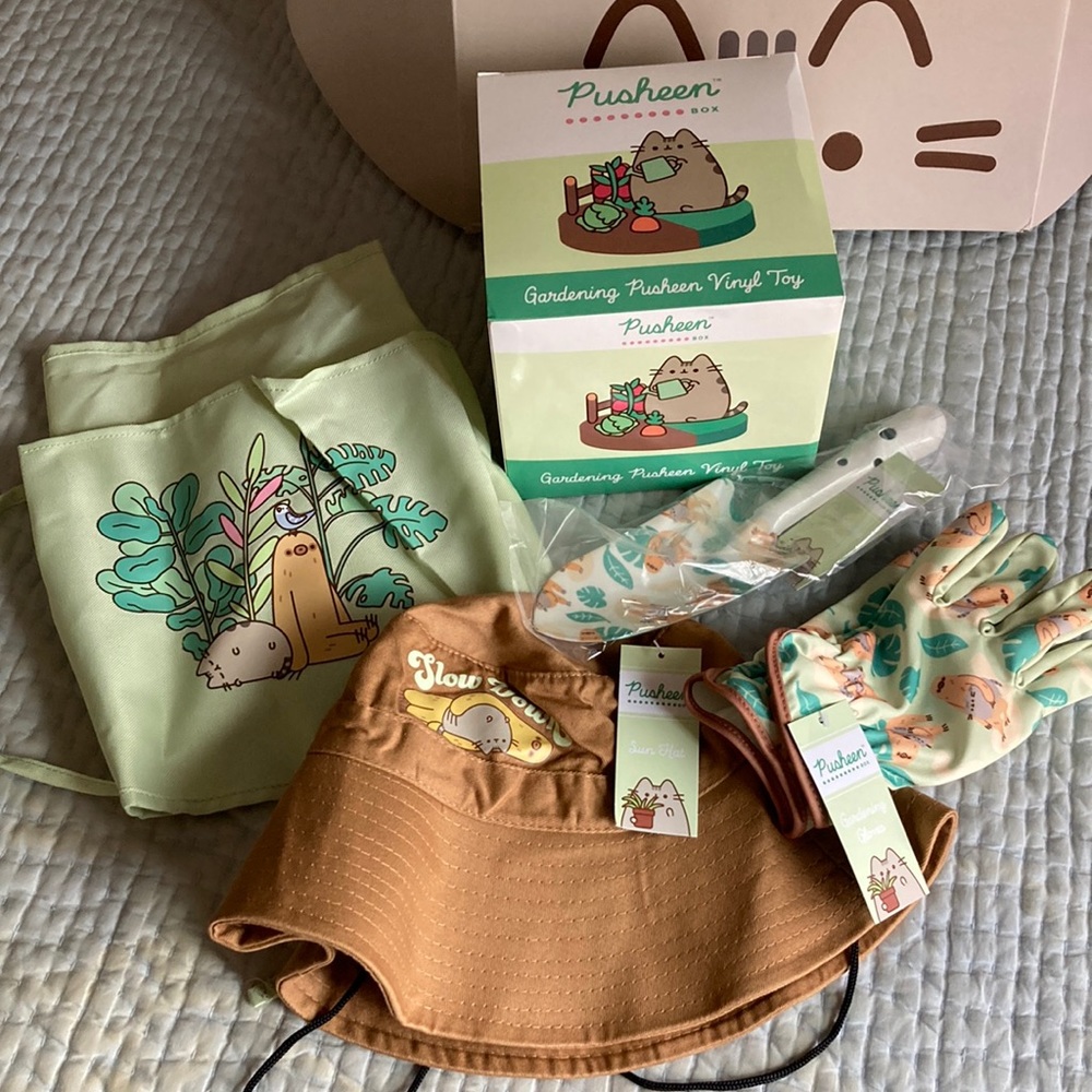 Pusheen gardening items (Pusheen box)